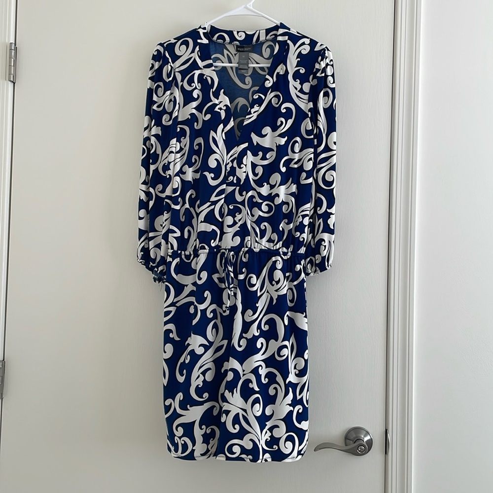 Bisou Bisou Blue and White Sleeved Dress. Size: L